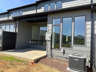 New luxury townhome built by Simensen Construction in Crossroads on Lakeview Golf Course in Virginia - for sale on GolfHomes.com, golf home, golf lot