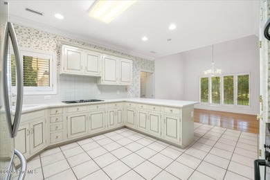 North Shore beauty! Golf and beach and boating! Country Club to on North Shore Country Club in North Carolina - for sale on GolfHomes.com, golf home, golf lot