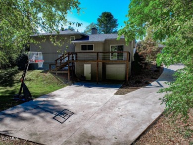 Remodeled 4Br/2.5Ba on Golf Course Rd across from Smokey Mtn on Smoky Mountain Country Club in Tennessee - for sale on GolfHomes.com, golf home, golf lot