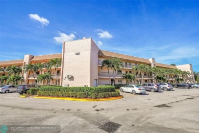 Totally remodeled 2/2 condo from top to bottom in Sunrise Lakes on Sunrise Lakes Phase IV Golf Course in Florida - for sale on GolfHomes.com, golf home, golf lot