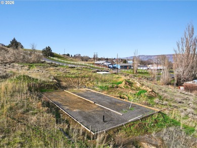 Rare opportunity to own a build-ready one-acre lot with on China Creek Golf Course in Oregon - for sale on GolfHomes.com, golf home, golf lot