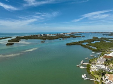 **IMMACULATE ESTATE -- NEWER CONSTRUCTION (2014) -- METICULOUSLY on The Oaks Club in Florida - for sale on GolfHomes.com, golf home, golf lot