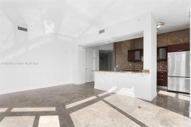 Spacious 2 bed, 2 bath unit in the sought-after Turnberry on  in Florida - for sale on GolfHomes.com, golf home, golf lot