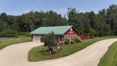 Custom built country home offers elegance & functionality on an on Glen Cairn Golf Club in Wisconsin - for sale on GolfHomes.com, golf home, golf lot