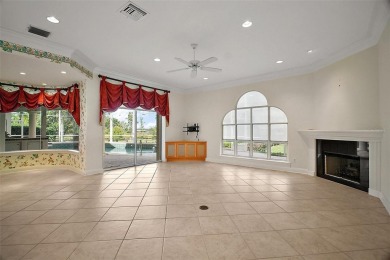 Lakefront home in the desirable Country Club of Mount Dora! on Country Club of Mount Dora in Florida - for sale on GolfHomes.com, golf home, golf lot