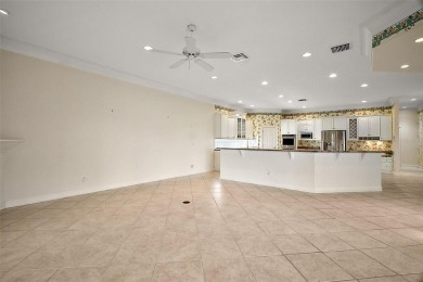 Lakefront home in the desirable Country Club of Mount Dora! on Country Club of Mount Dora in Florida - for sale on GolfHomes.com, golf home, golf lot