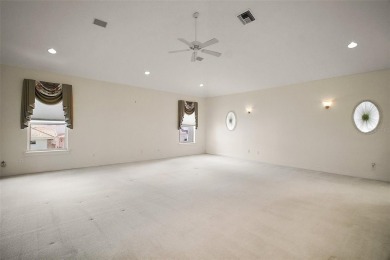 Lakefront home in the desirable Country Club of Mount Dora! on Country Club of Mount Dora in Florida - for sale on GolfHomes.com, golf home, golf lot