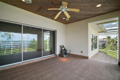 Lakefront home in the desirable Country Club of Mount Dora! on Country Club of Mount Dora in Florida - for sale on GolfHomes.com, golf home, golf lot