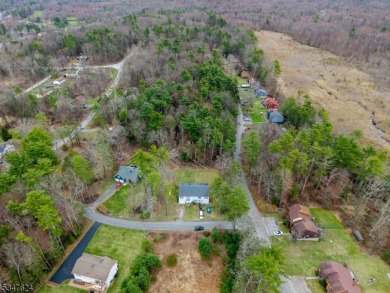Discover the perfect blend of comfort and convenience in this on High Point Golf Club in New Jersey - for sale on GolfHomes.com, golf home, golf lot