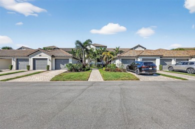 LOCATION, LOCATION, LOCATION!
Welcome to the highly on Lakewood National Golf Club in Florida - for sale on GolfHomes.com, golf home, golf lot