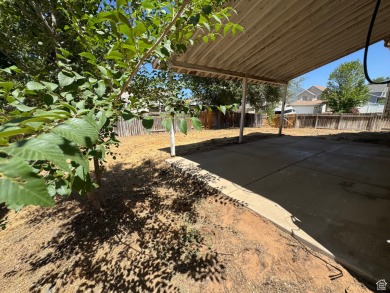 Fantastic value in Layton! This multi-level home offers 3 on Sun Hills Golf Course in Utah - for sale on GolfHomes.com, golf home, golf lot