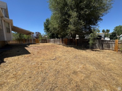 Fantastic value in Layton! This multi-level home offers 3 on Sun Hills Golf Course in Utah - for sale on GolfHomes.com, golf home, golf lot