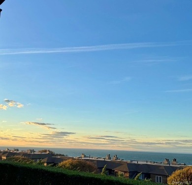 This sun-drenched 2-bedroom, 2-bathroom condo offers on Baiting Hollow Club in New York - for sale on GolfHomes.com, golf home, golf lot