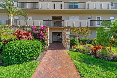 Welcome to Ironwood Condominiums located in West Bradenton's on Pinebrook/Ironwood Golf Course in Florida - for sale on GolfHomes.com, golf home, golf lot