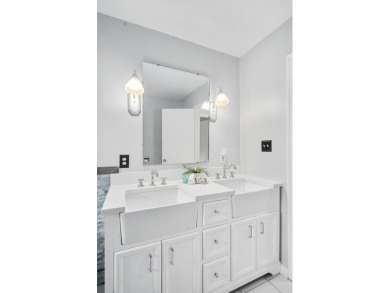 At 101 Vivion Drive, you will find a delightful 3-4 bedroom home on Houndslake Country Club in South Carolina - for sale on GolfHomes.com, golf home, golf lot