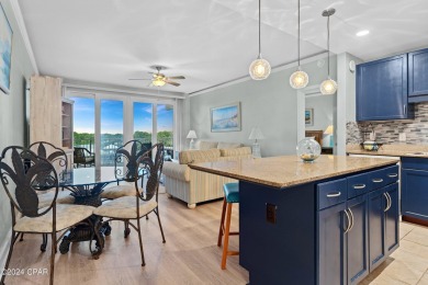 Amazing deal alert... recently updated and ready for you! This on Signal Hill Golf Course, Inc. in Florida - for sale on GolfHomes.com, golf home, golf lot