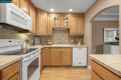 Welcome to this peaceful 2-bedroom, 1-bath home in the vibrant on Rossmoor Golf Course in California - for sale on GolfHomes.com, golf home, golf lot