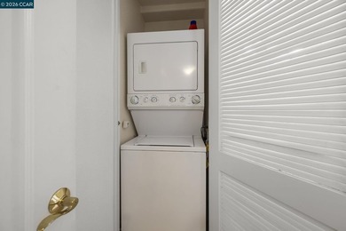 Welcome to this peaceful 2-bedroom, 1-bath home in the vibrant on Rossmoor Golf Course in California - for sale on GolfHomes.com, golf home, golf lot