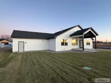 COMPLETED, BRAND NEW 3200+ SQ FT HOME SITS ON CORNER LOT! Great on Blackfoot Municipal Golf Course in Idaho - for sale on GolfHomes.com, golf home, golf lot