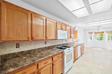 Welcome to easy living in the heart of Sun City Summerlin! This on Highland Falls Golf Club in Nevada - for sale on GolfHomes.com, golf home, golf lot