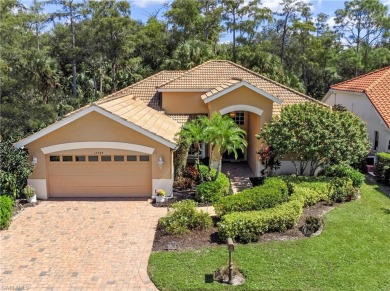 This home comes with a Golf Membership Included (50,000 value)! on Hunters Ridge Country Club in Florida - for sale on GolfHomes.com, golf home, golf lot