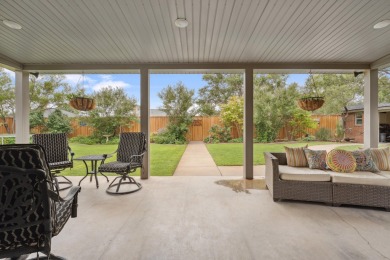 This charming 3-bedroom, 2-bathroom home is perfectly situated on Hillcrest Country Club in Texas - for sale on GolfHomes.com, golf home, golf lot
