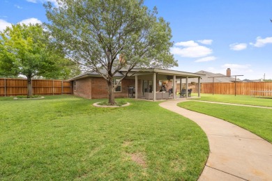 This charming 3-bedroom, 2-bathroom home is perfectly situated on Hillcrest Country Club in Texas - for sale on GolfHomes.com, golf home, golf lot