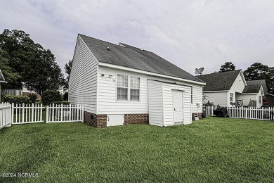 This 3 bedroom 2 bath home offers beautiful wood flooring on Northgreen Country Club in North Carolina - for sale on GolfHomes.com, golf home, golf lot