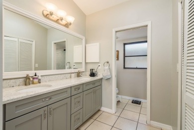 Under contract-accepting backup offers. Welcome to this on Innisbrook Resort and Golf Club in Florida - for sale on GolfHomes.com, golf home, golf lot