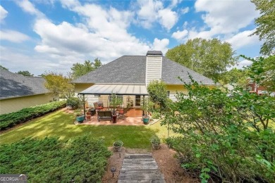 || BRAND NEW GARAGE DOOR || CORNER LOT || || NEW ROOF || || NEW on Mirror Lake Golf Club in Georgia - for sale on GolfHomes.com, golf home, golf lot