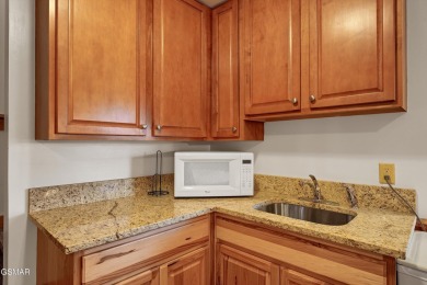 Gorgeous, Updated Investment Cabin Available in Pigeon Forge! on Gatlinburg Golf Course in Tennessee - for sale on GolfHomes.com, golf home, golf lot