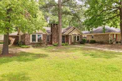 Look @ this one in Crown Colony Subdivision. Nice home in great on Crown Colony Country Club in Texas - for sale on GolfHomes.com, golf home, golf lot