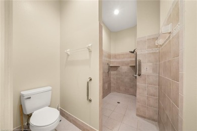 GORGEOUS EXECUTIVE home located on the 10th hole in the on Country Club of Sebring in Florida - for sale on GolfHomes.com, golf home, golf lot