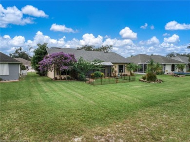 GORGEOUS EXECUTIVE home located on the 10th hole in the on Country Club of Sebring in Florida - for sale on GolfHomes.com, golf home, golf lot