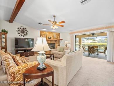 Located in Glen Lakes, this 1990 Alexander Boca Grande Deluxe on Glen Lakes Country Club in Florida - for sale on GolfHomes.com, golf home, golf lot