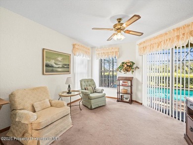 Located in Glen Lakes, this 1990 Alexander Boca Grande Deluxe on Glen Lakes Country Club in Florida - for sale on GolfHomes.com, golf home, golf lot