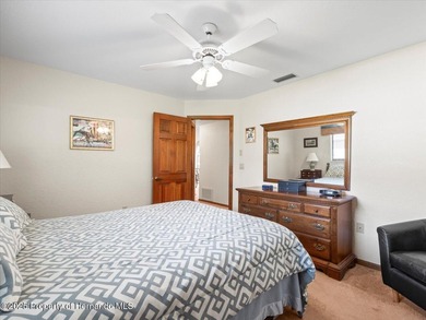 Located in Glen Lakes, this 1990 Alexander Boca Grande Deluxe on Glen Lakes Country Club in Florida - for sale on GolfHomes.com, golf home, golf lot