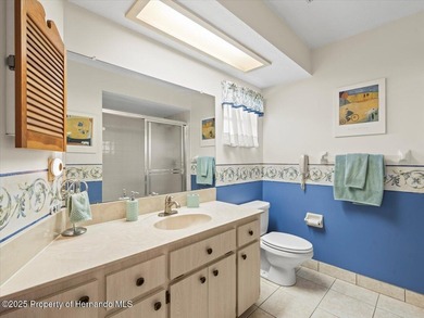 Located in Glen Lakes, this 1990 Alexander Boca Grande Deluxe on Glen Lakes Country Club in Florida - for sale on GolfHomes.com, golf home, golf lot