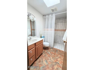 Charming condo in beautiful Sun City, affordable living in this on Sun City Lakes West and East in Arizona - for sale on GolfHomes.com, golf home, golf lot