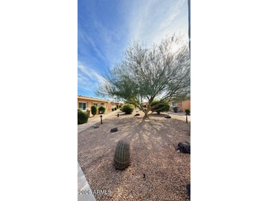 Charming condo in beautiful Sun City, affordable living in this on Sun City Lakes West and East in Arizona - for sale on GolfHomes.com, golf home, golf lot