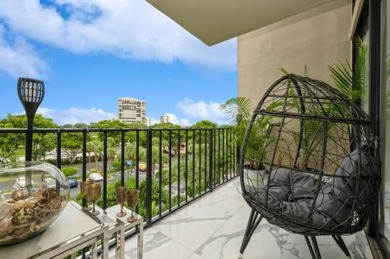 Renovated to perfection, this chic condominium in Lakeshore Club on The President Country Club in Florida - for sale on GolfHomes.com, golf home, golf lot