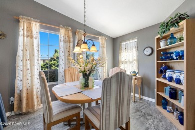 CHARMING 2 BEDROOM 2 BATH HOME ,OFFICE, FORMAL DINING ROOM on Quail Wood Greens Golf Course in Arizona - for sale on GolfHomes.com, golf home, golf lot
