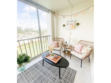 Beautifully updated 2 bedroom, 2 bath, 5th floor, furnished on Ocean Village Golf Course in Florida - for sale on GolfHomes.com, golf home, golf lot