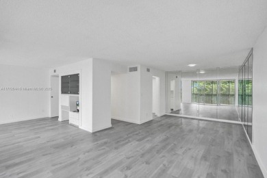 INVESTOR OPPORTUNITY !! Unit Currently occupied by Excellent and on Inverrary Country Club in Florida - for sale on GolfHomes.com, golf home, golf lot