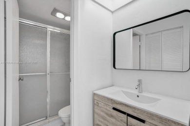 INVESTOR OPPORTUNITY !! Unit Currently occupied by Excellent and on Inverrary Country Club in Florida - for sale on GolfHomes.com, golf home, golf lot