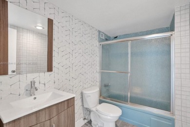 INVESTOR OPPORTUNITY !! Unit Currently occupied by Excellent and on Inverrary Country Club in Florida - for sale on GolfHomes.com, golf home, golf lot