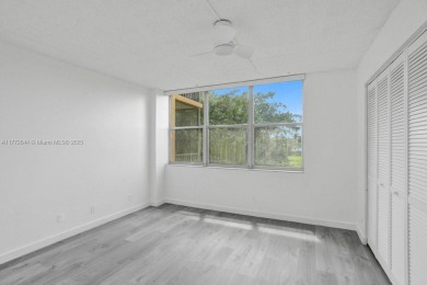INVESTOR OPPORTUNITY !! Unit Currently occupied by Excellent and on Inverrary Country Club in Florida - for sale on GolfHomes.com, golf home, golf lot
