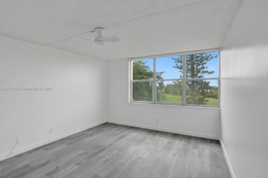 INVESTOR OPPORTUNITY !! Unit Currently occupied by Excellent and on Inverrary Country Club in Florida - for sale on GolfHomes.com, golf home, golf lot