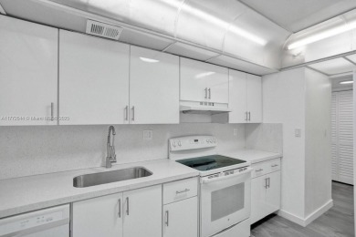 INVESTOR OPPORTUNITY !! Unit Currently occupied by Excellent and on Inverrary Country Club in Florida - for sale on GolfHomes.com, golf home, golf lot