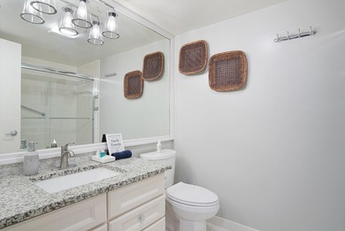 Beautifully updated 2 bedroom, 2 bath, 5th floor, furnished on Ocean Village Golf Course in Florida - for sale on GolfHomes.com, golf home, golf lot